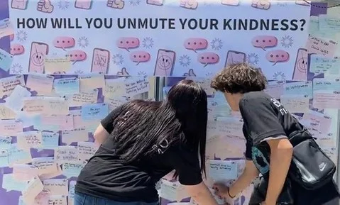 We're honored to have Be Kind Online® featured in this thoughtful article highlighting it's impact. Big thanks to Crystal Garrant @sandyhookpromise and @wanderingeducators for sharing its story and mission. https://sandyhookpromise.co/3Gfbmhn